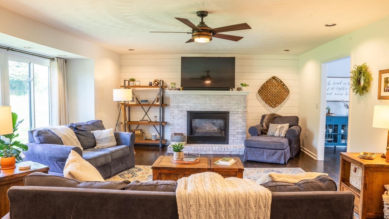 Photo of Livingroom in Little Falls