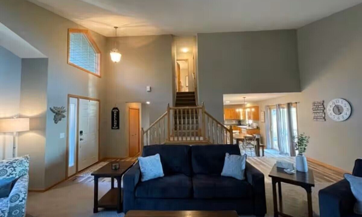 Photo of Livingroom in Pine City