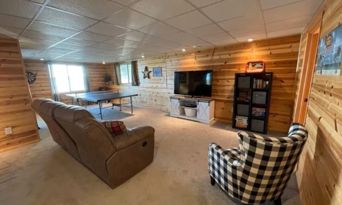 Photo of Livingroom in Pine City