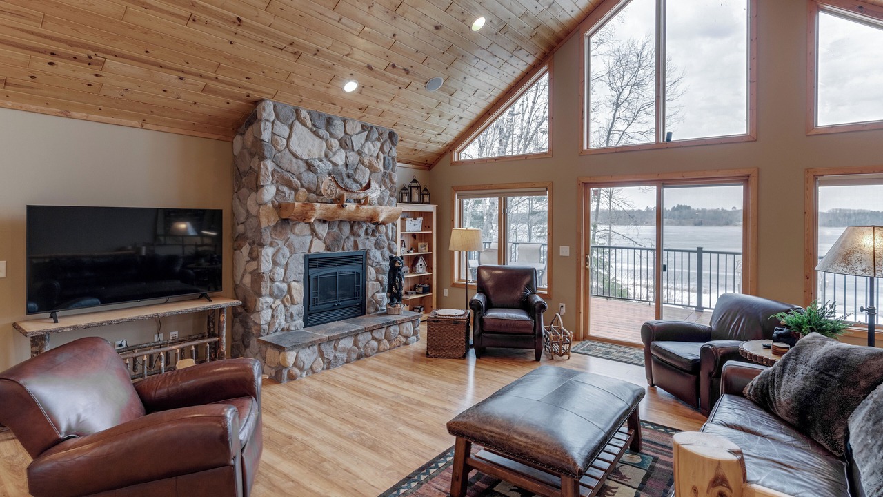 Photo of Livingroom in Crosslake