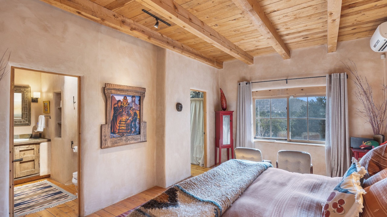 Photo of Bedroom in Canoncito