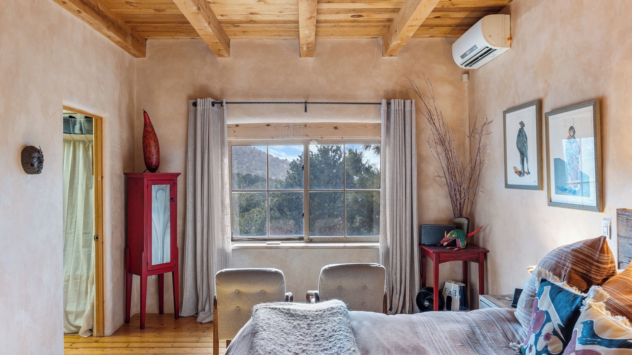 Photo of Bedroom in Canoncito