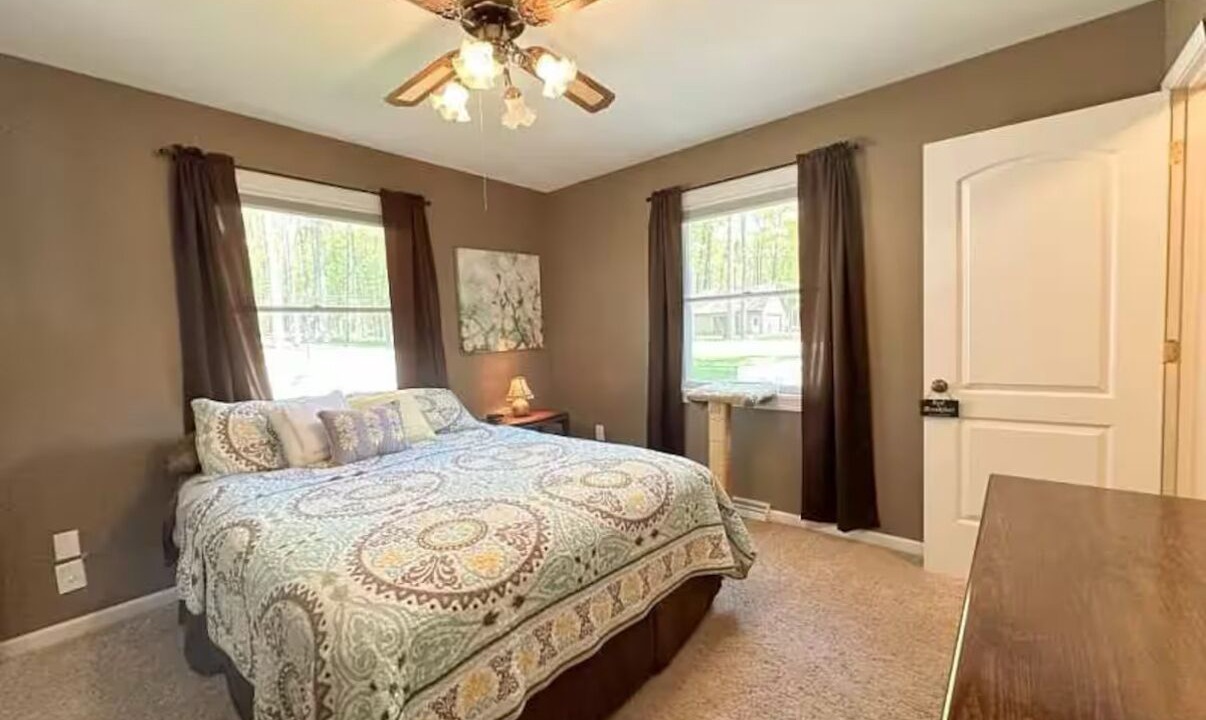 Photo of Bedroom in Hubbard Lake