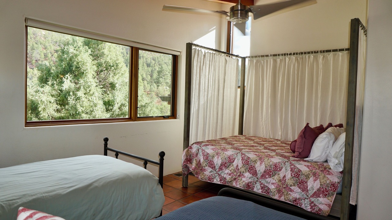 Photo of Bedroom in Canoncito