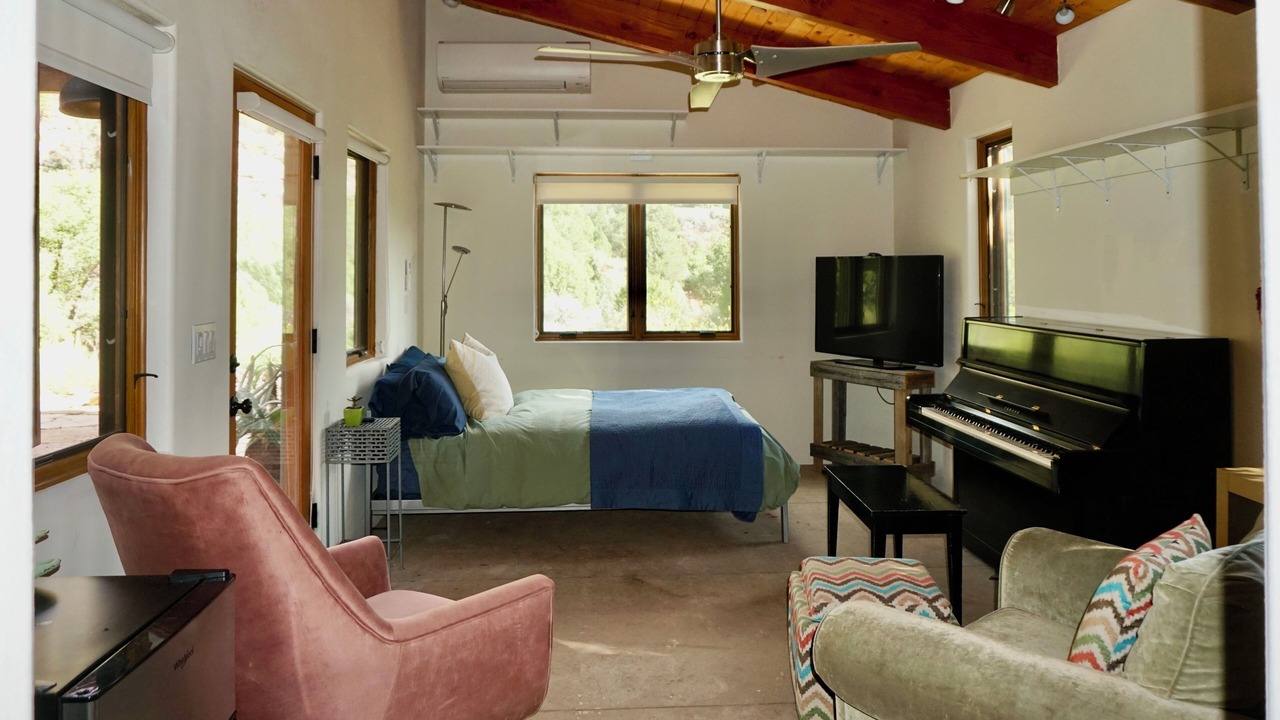 Photo of Bedroom in Canoncito