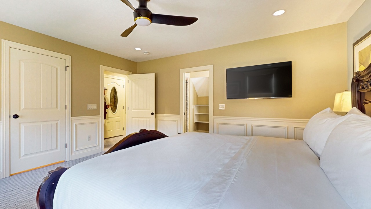 Photo of Bedroom in Holyoke