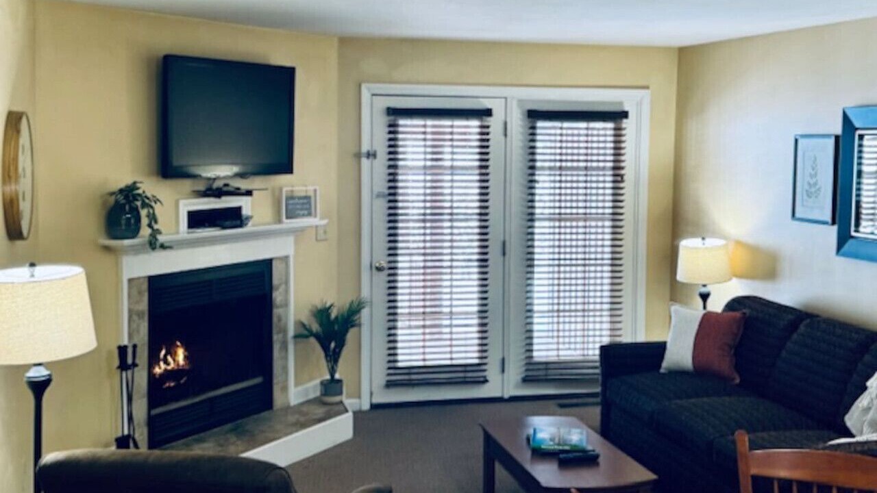 Photo of Livingroom in Francestown