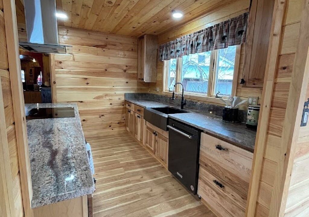 Photo of Kitchen in Inlet