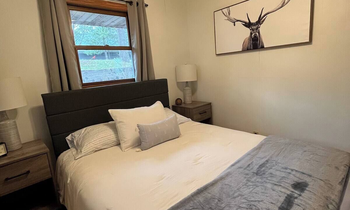 Photo of Bedroom in New Auburn