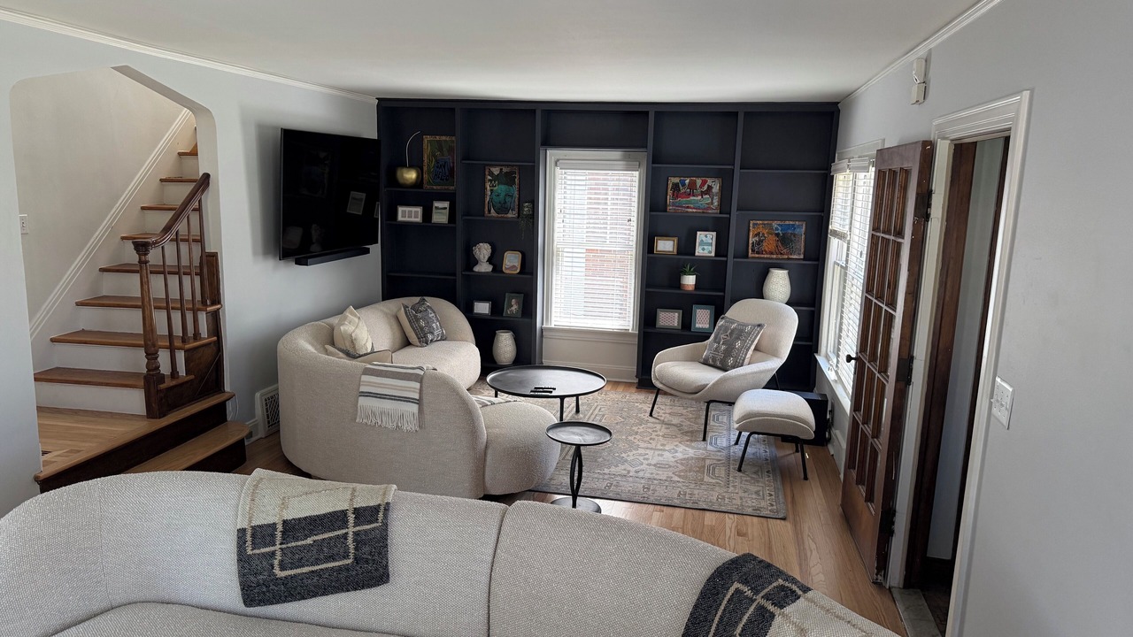 Photo of Livingroom in Lower Burns Park