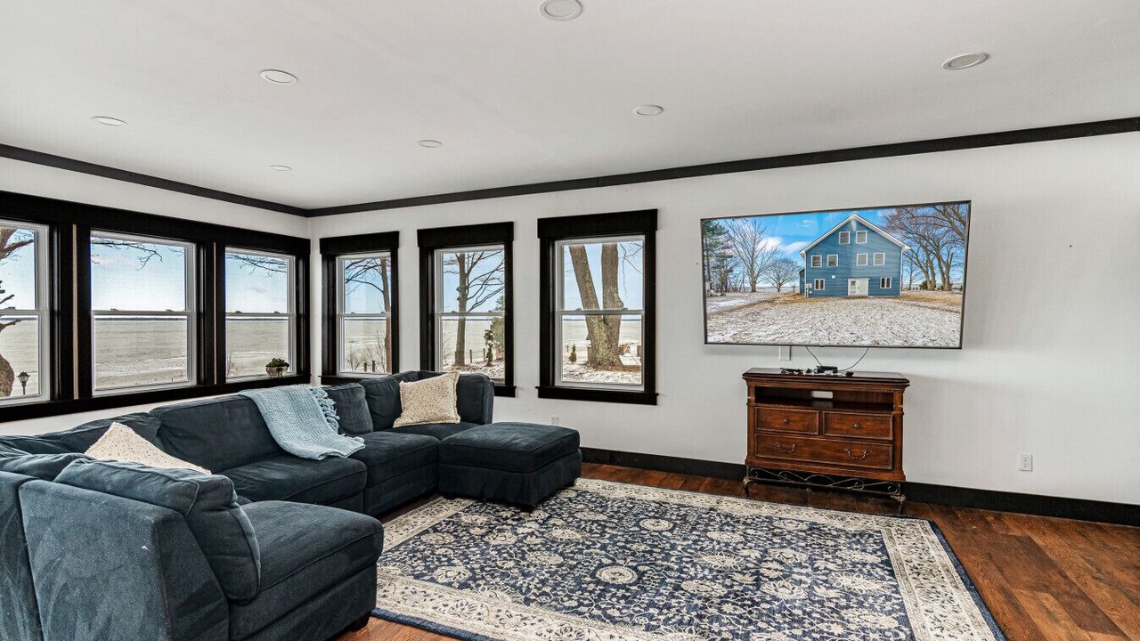 Photo of Livingroom in Franklin County