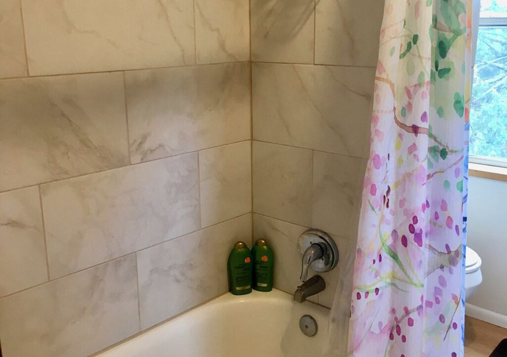Photo of Bathroom in Canoncito