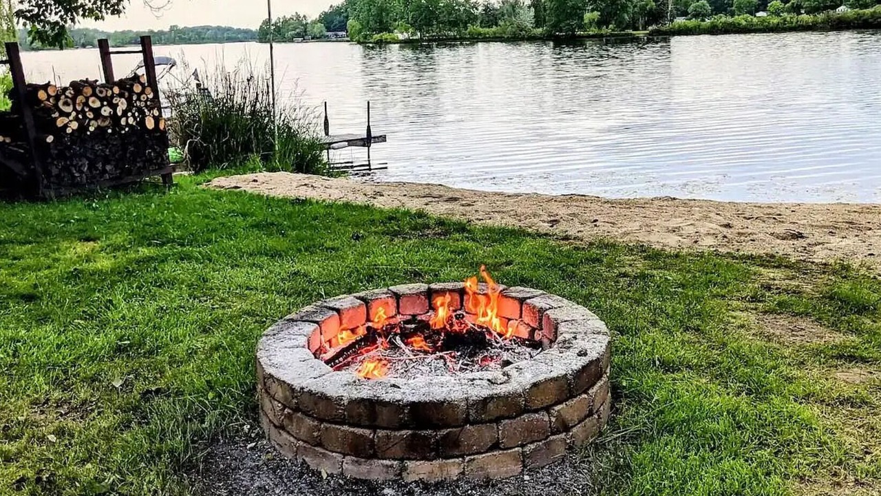 Photo of Outdoor in Dowling