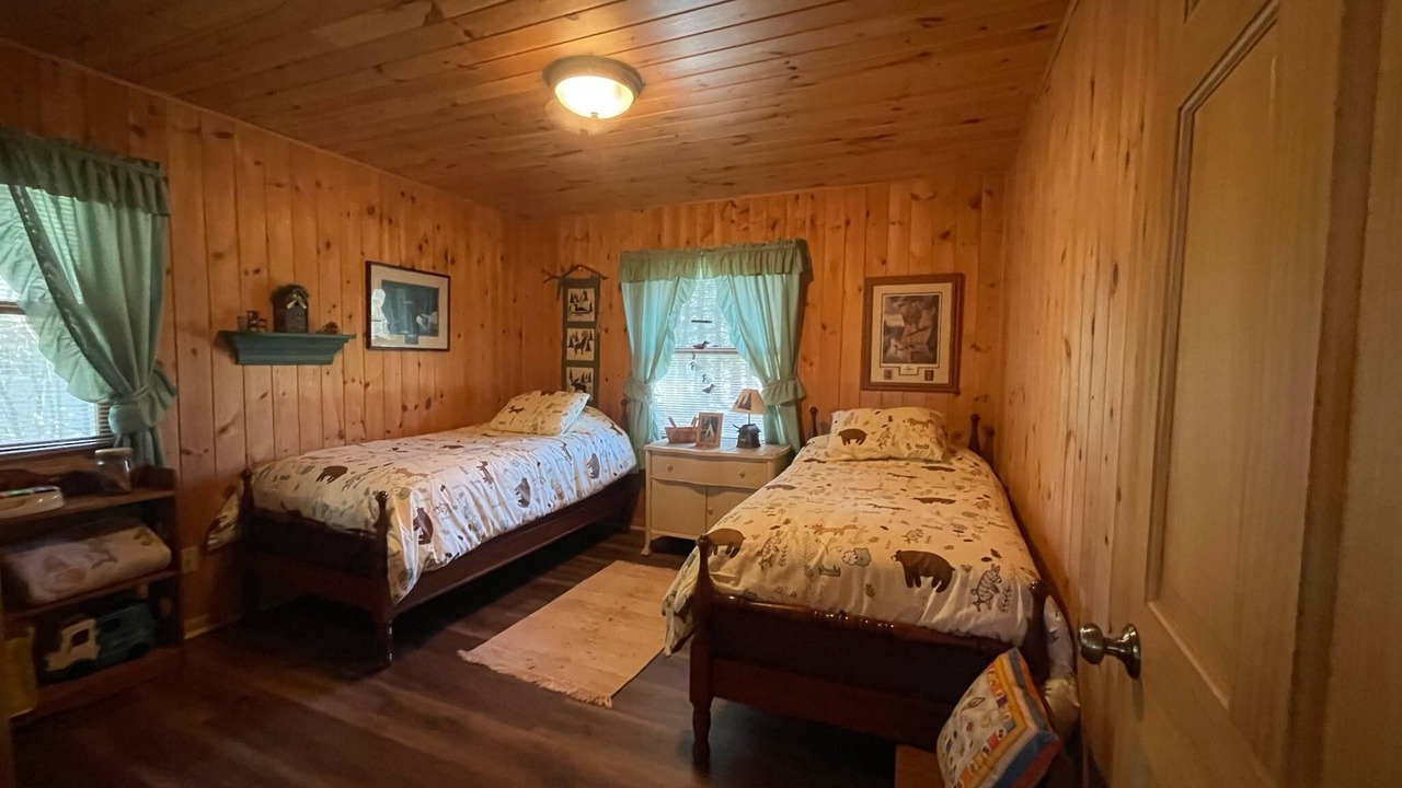Photo of Bedroom in Siren