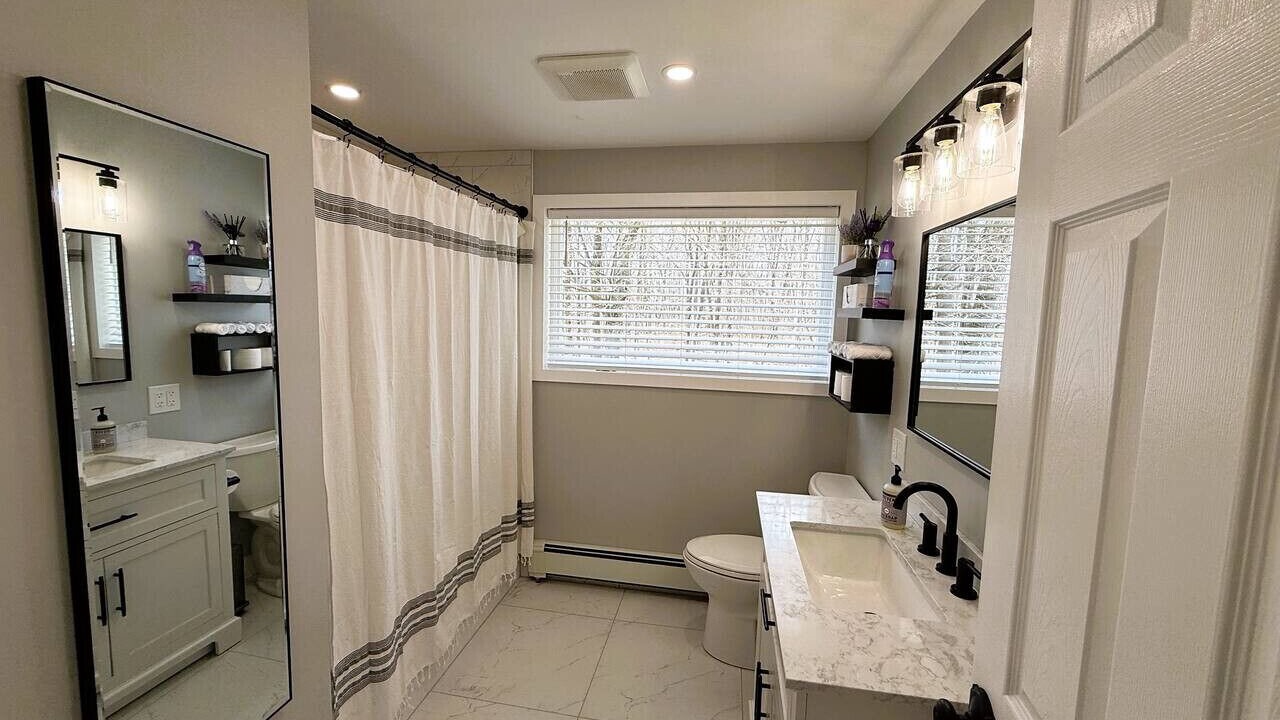 Photo of Bathroom in Southwood Acres