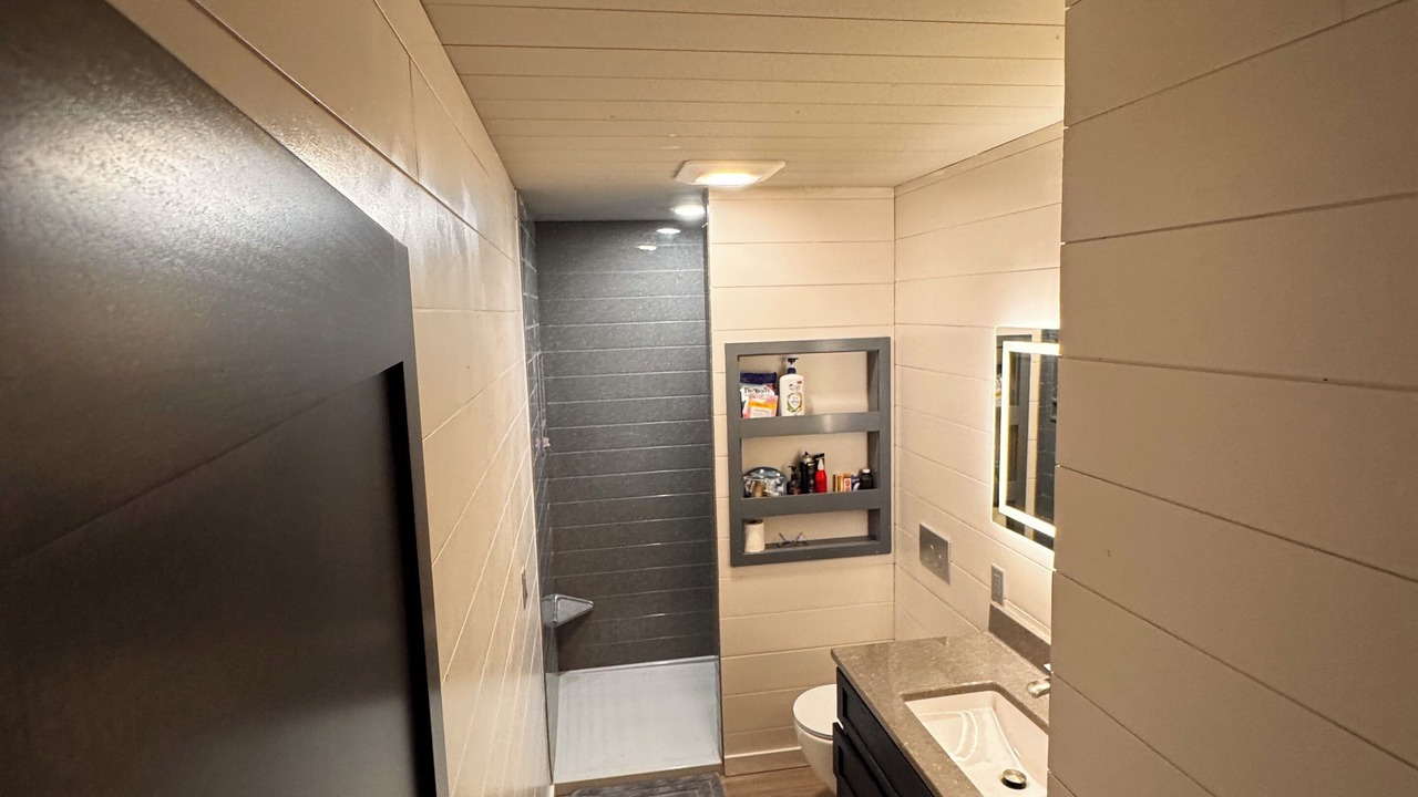 Photo of Bathroom in Cook