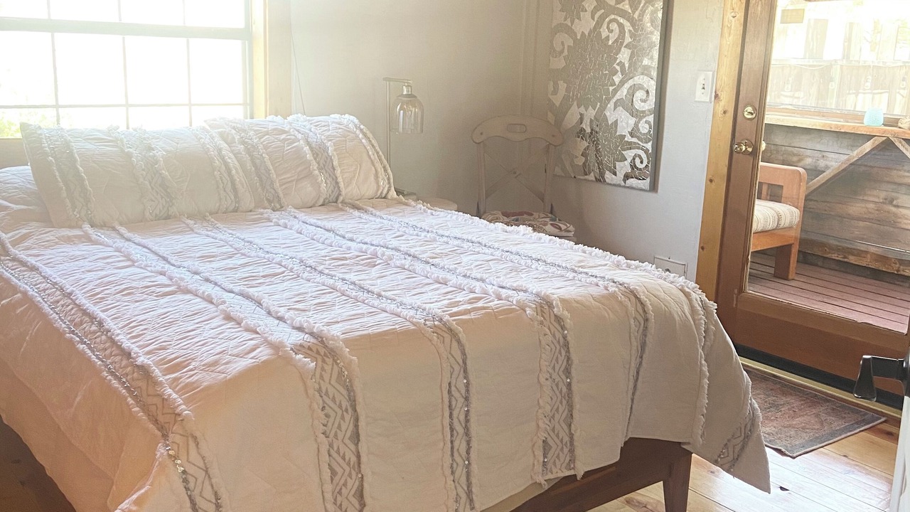 Photo of Bedroom in Nambe Pueblo