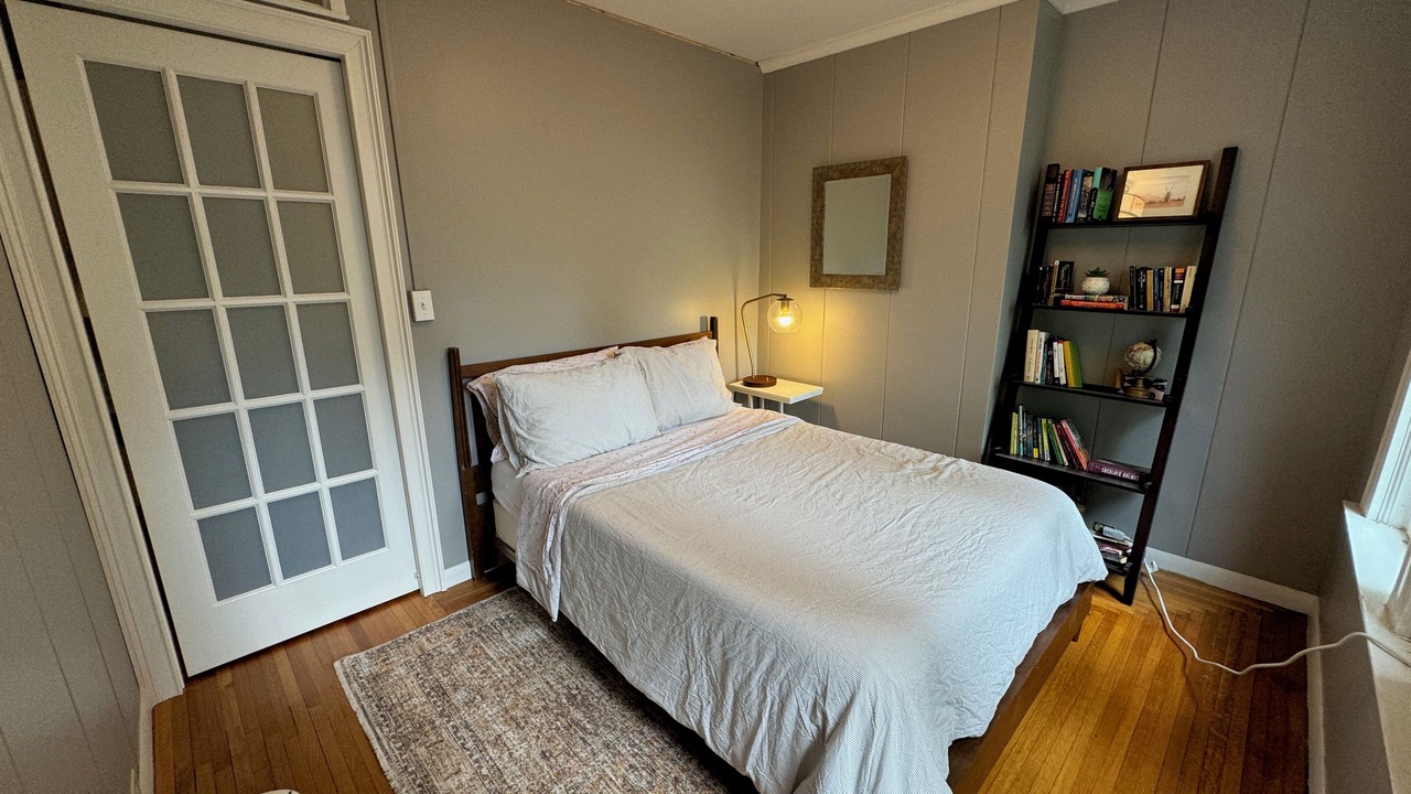 Photo of Bedroom in Oswego