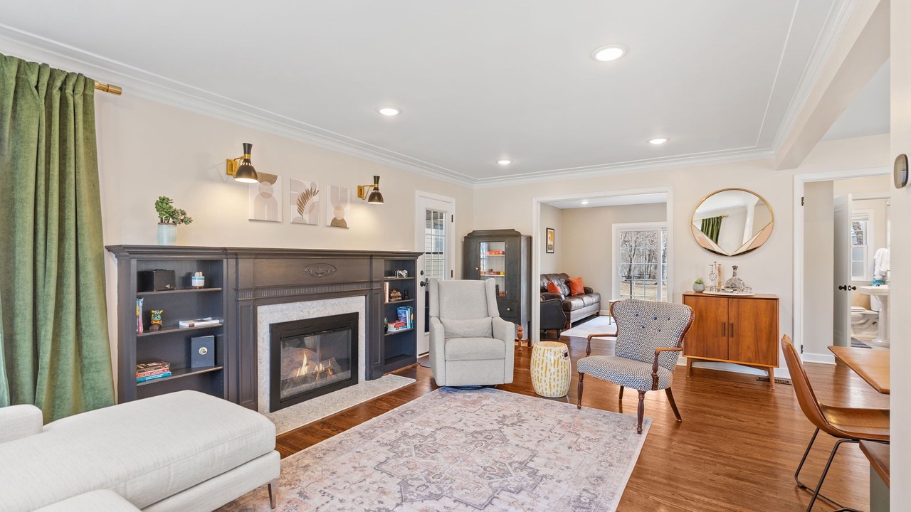 Photo of Livingroom in Falcon Heights