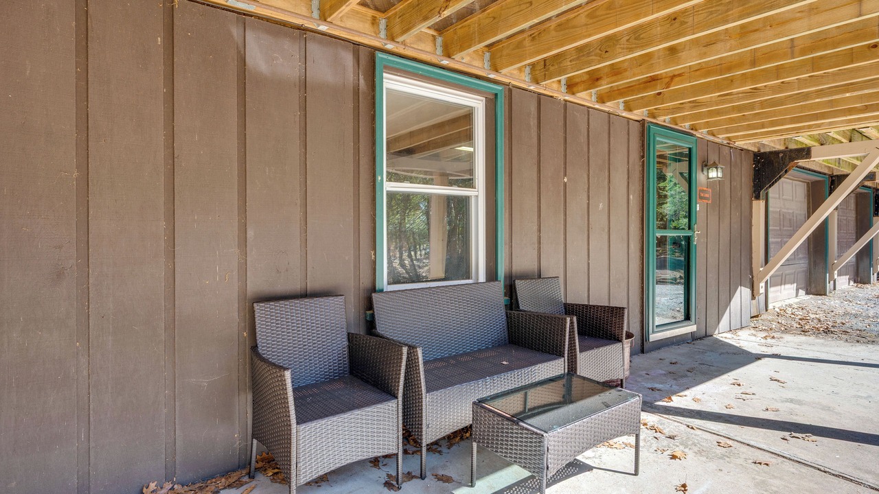 Photo of Patio Balcony in Woodsville