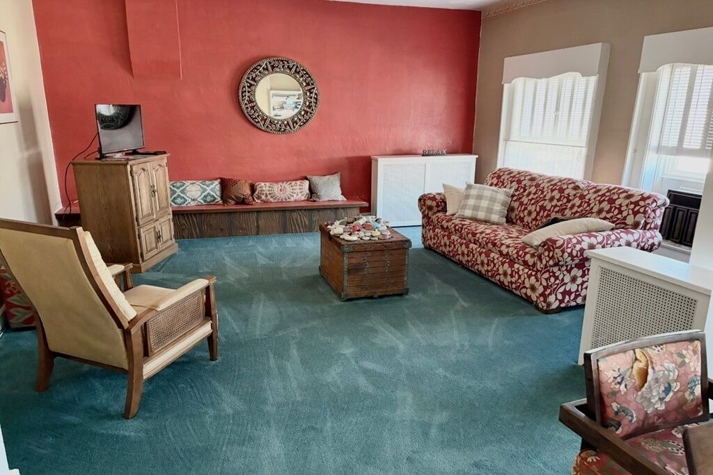 Photo of Livingroom in Algoma