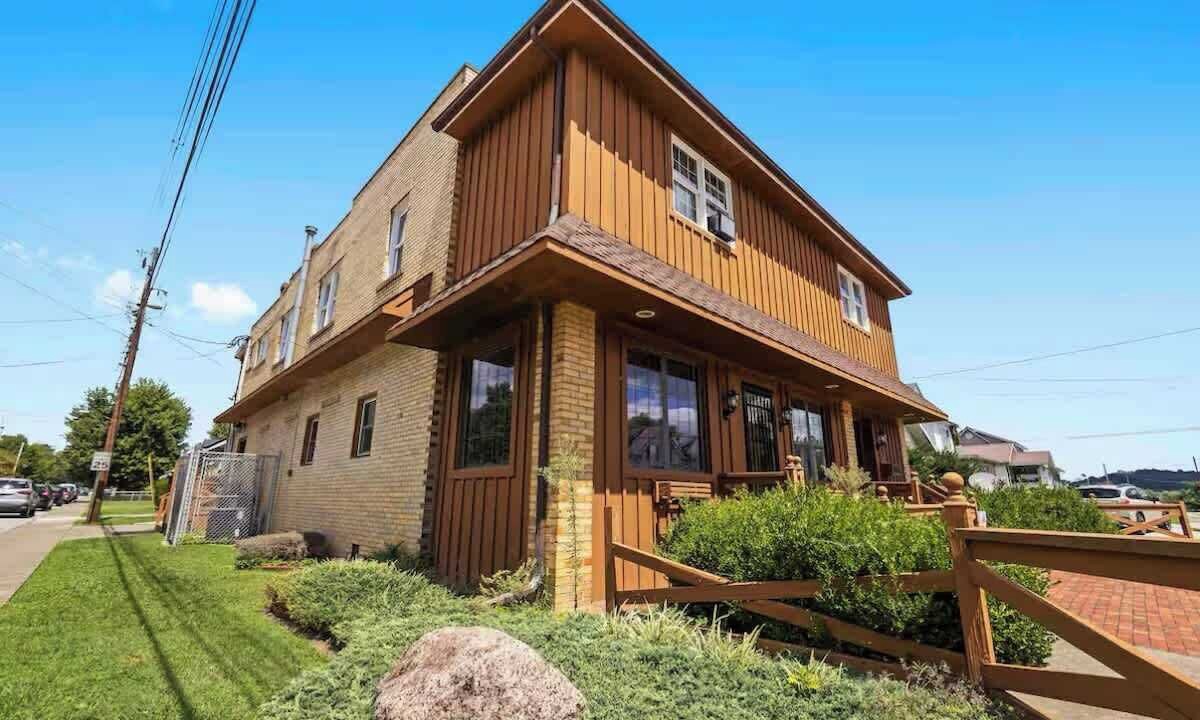 Photo of Outdoor in Ashland