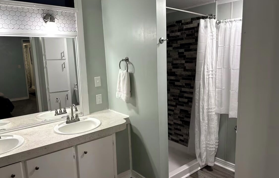 Photo of Bathroom in Highfield-Cascade