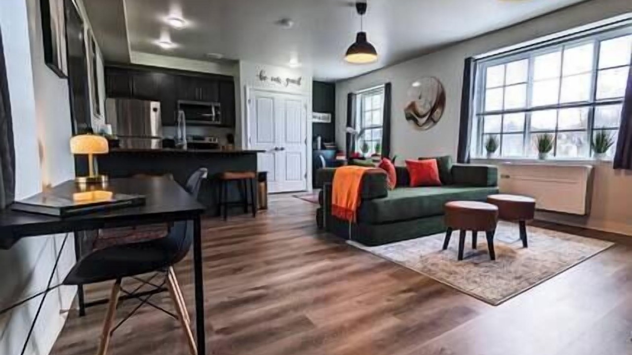 Photo of Livingroom in New Center Detroit