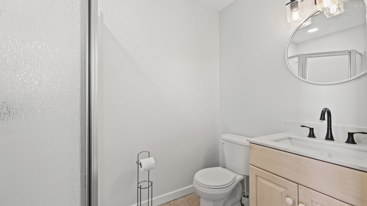 Photo of Bathroom in West Hill Lake