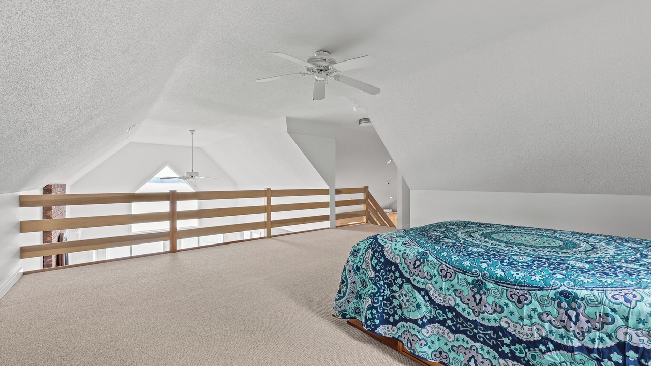 Photo of Bedroom in West Hill Lake