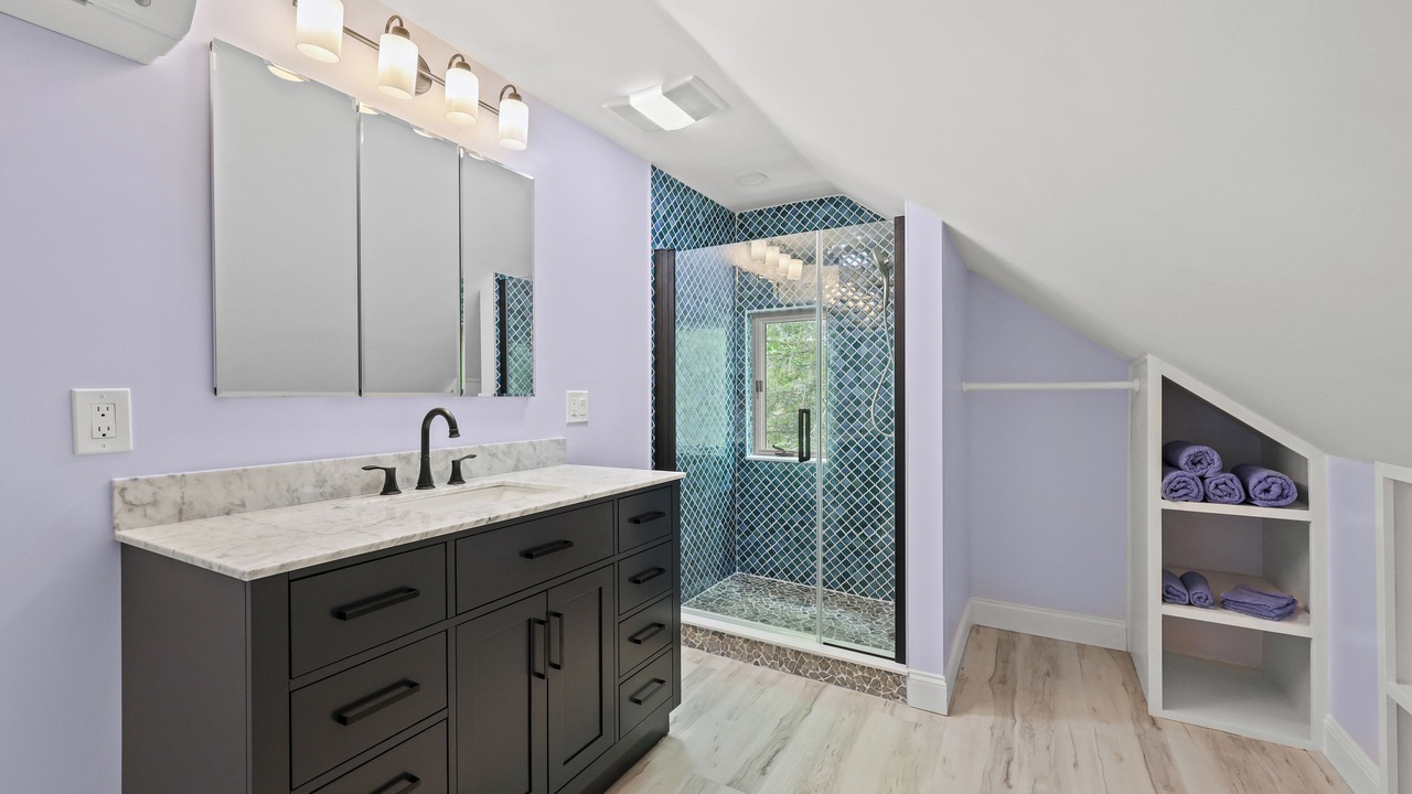 Photo of Bathroom in West Hill Lake