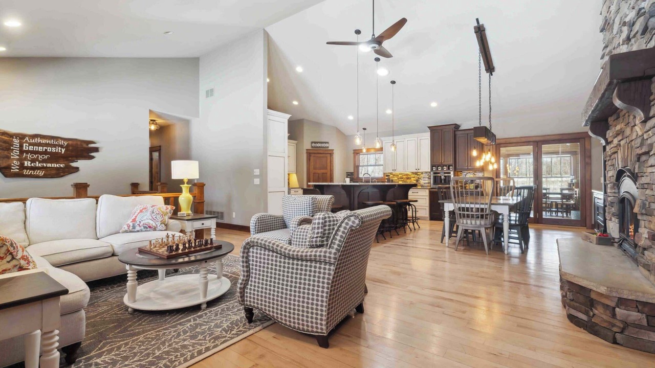 Photo of Livingroom in East Gull Lake