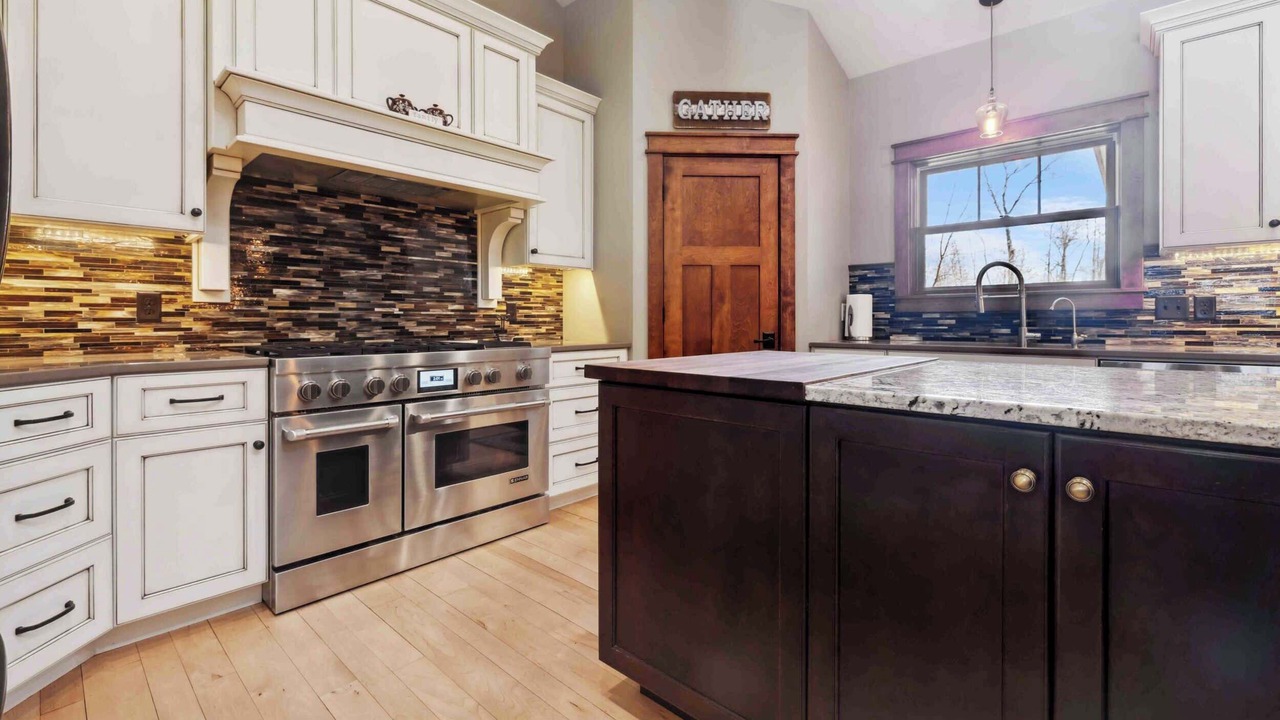 Photo of Kitchen in East Gull Lake
