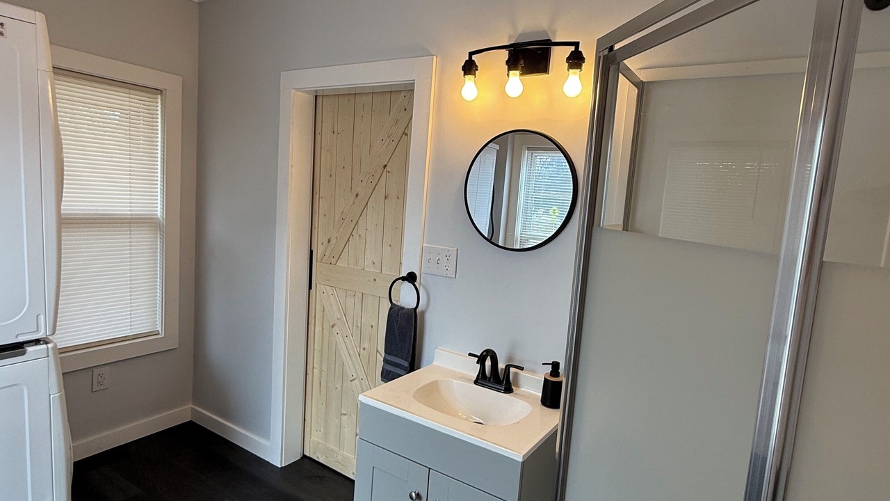 Photo of Bathroom in Lawrenceville