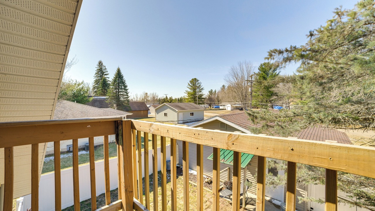 Photo of Patio Balcony in Long Lake