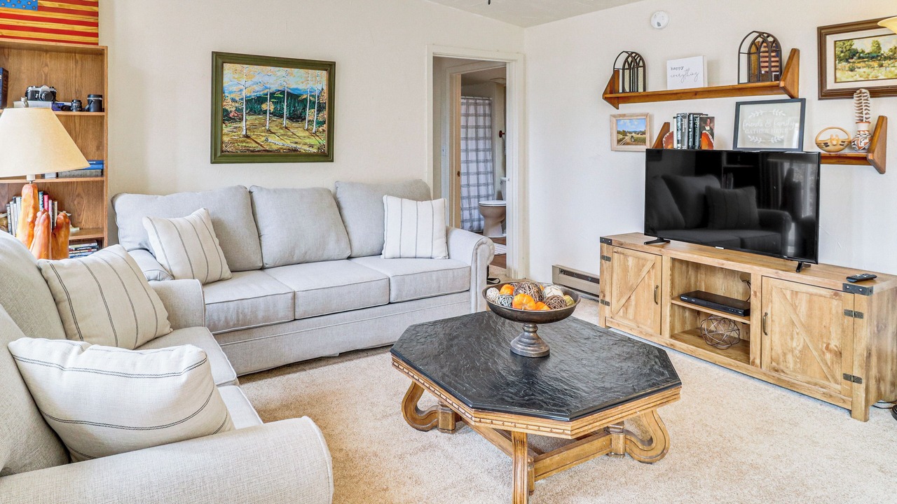 Photo of Livingroom in Jemez Springs