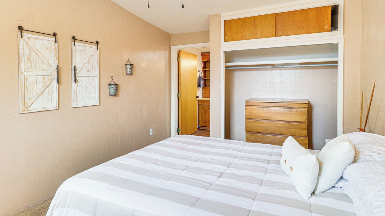 Photo of Bedroom in Jemez Springs