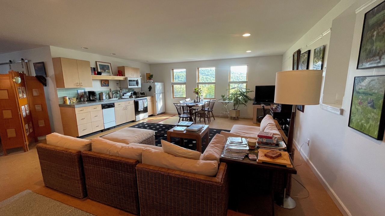 Photo of Livingroom in Salem