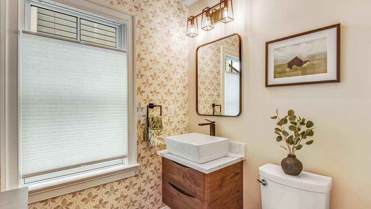 Photo of Bathroom in Leesburg's Old and Historic District
