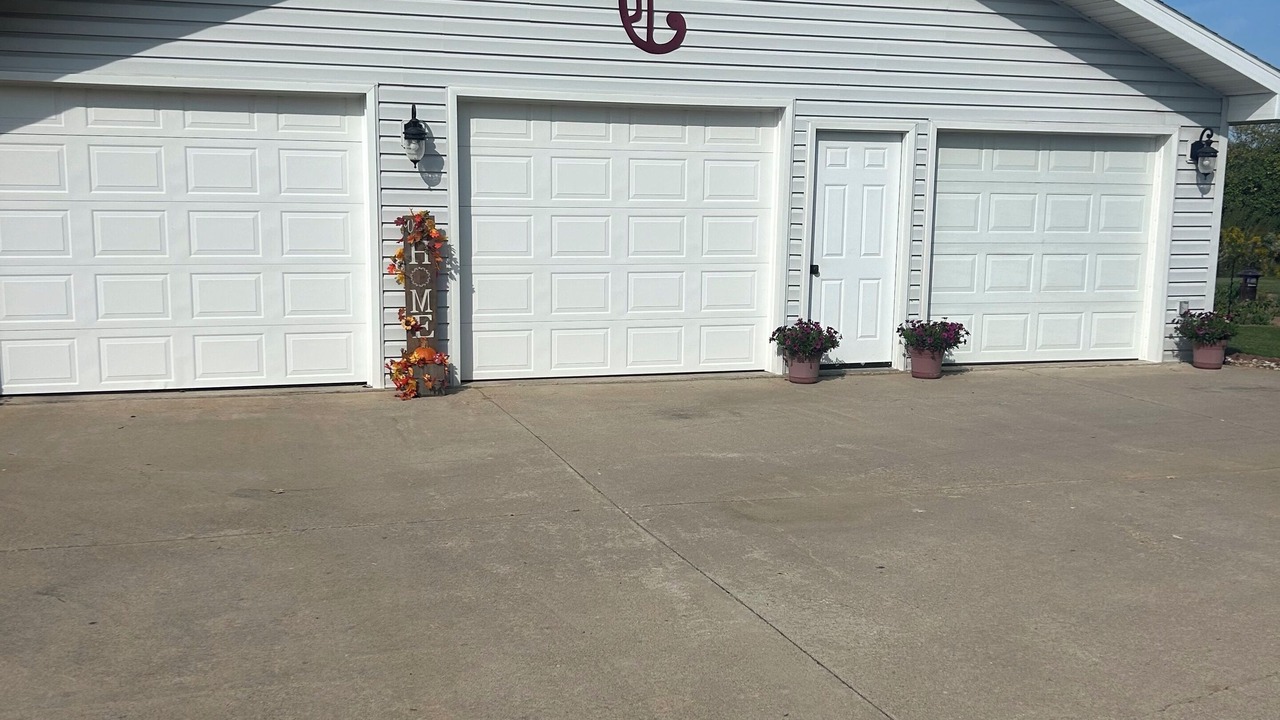 Photo of Outdoor in Pound