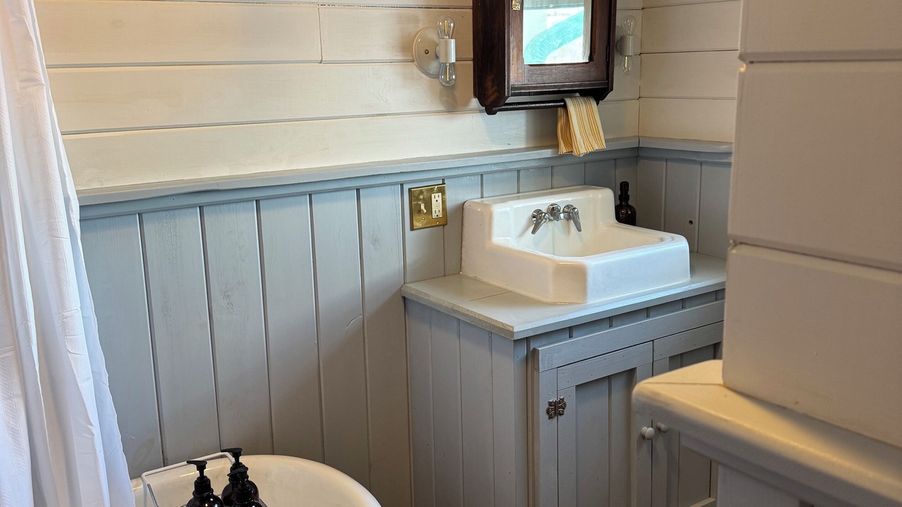 Photo of Bathroom in Bridport