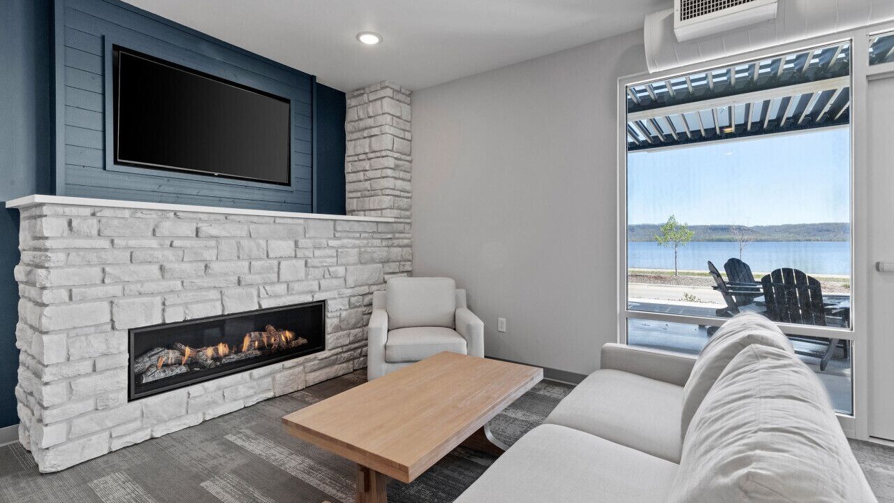 Photo of Livingroom in Lake City