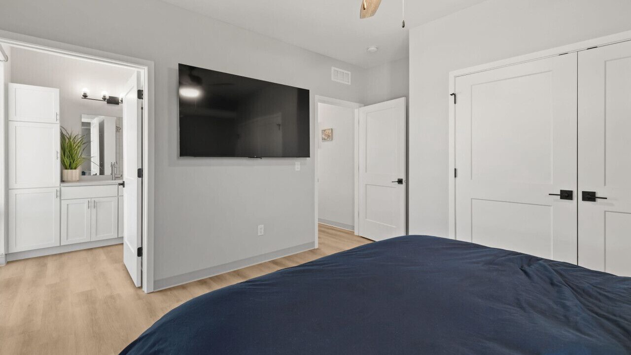 Photo of Bedroom in Lake City