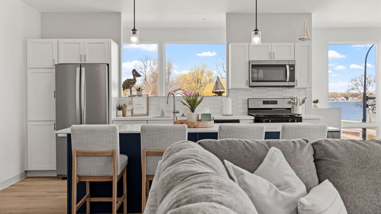 Photo of Livingroom in Lake City
