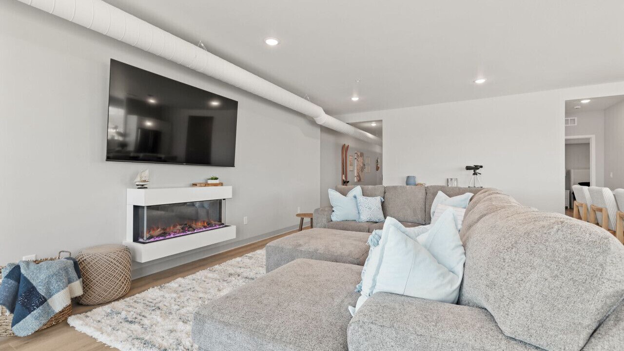 Photo of Livingroom in Lake City