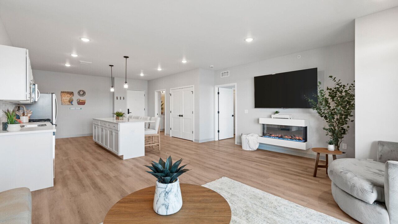Photo of Livingroom in Lake City