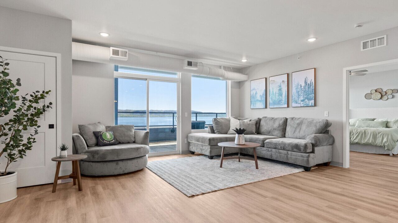 Photo of Livingroom in Lake City
