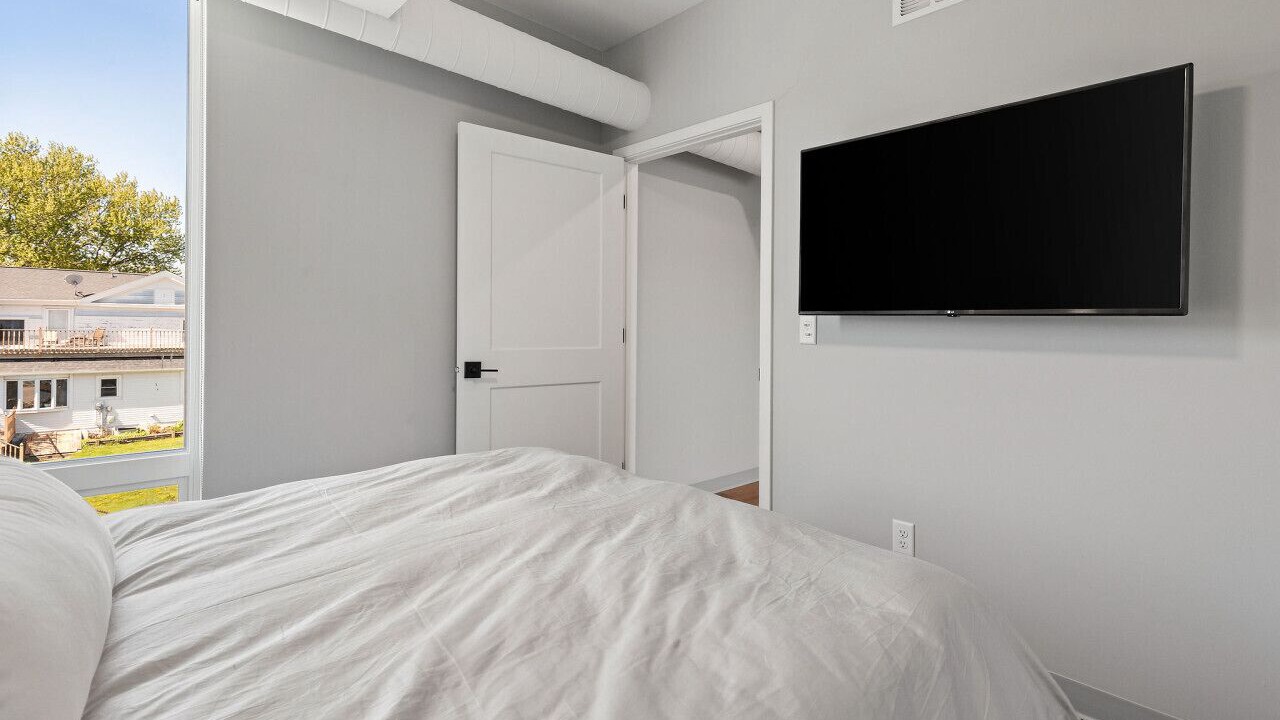 Photo of Bedroom in Lake City