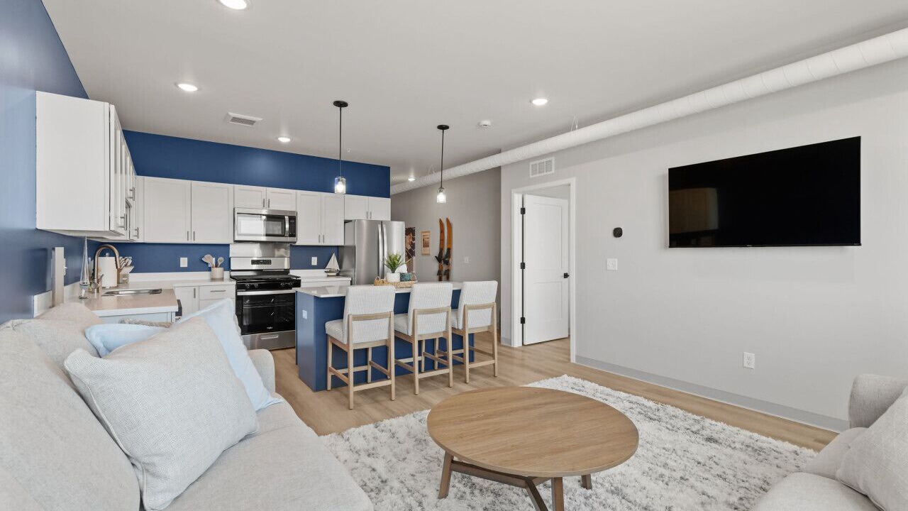 Photo of Livingroom in Lake City