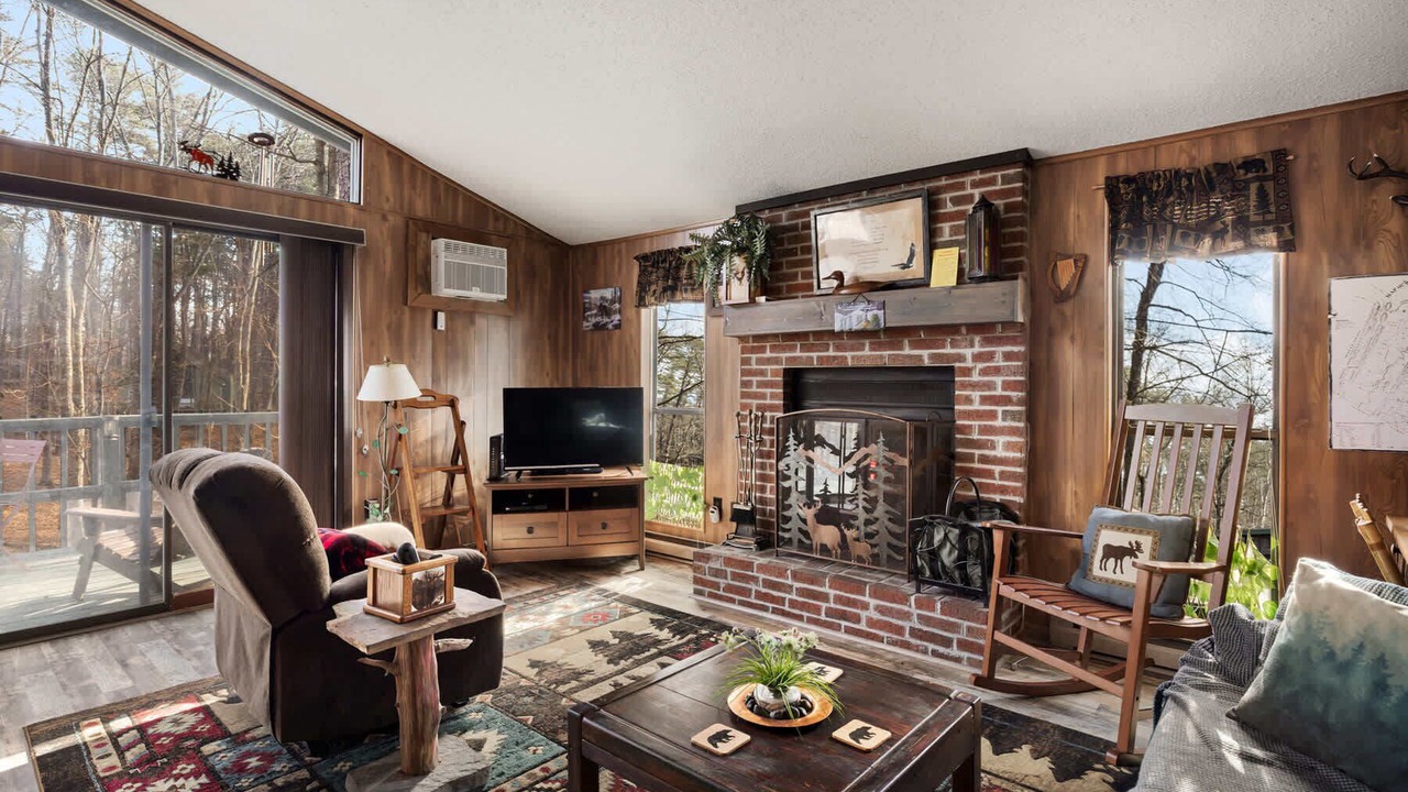 Photo of Livingroom in The Woods